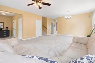 3051 Bridgeham St, Elgin, IL 60124 - Photo 7