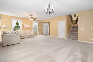 3051 Bridgeham St, Elgin, IL 60124 - Photo 5