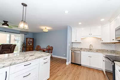 4221 Saratoga Avenue #107A, Downers Grove, IL 60515 - Photo 7