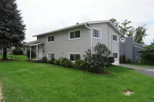 551 N Washington Ave, Batavia, IL 60510 - Photo 3