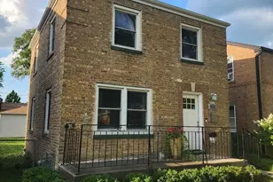 3812 W Hull St, Skokie, IL 60076 - Photo 3