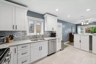 3114 W Jerome Street, Chicago, IL 60645 - Photo 7