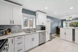 3114 W Jerome St, Chicago, IL 60645 - Photo 7