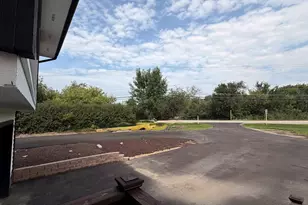 23689 N Midlothian Rd, Lake Zurich, IL 60047 - Photo 25