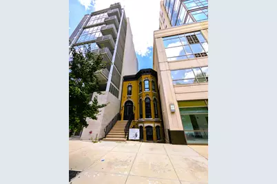 150 W Superior Street #1003, Chicago, IL 60654 - Photo 17