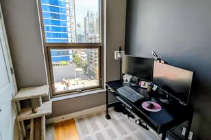 150 W Superior St, Chicago, IL 60654 - Photo 7