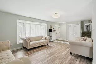 15606 Vista Dr, Oak Forest, IL 60452 - Photo 9