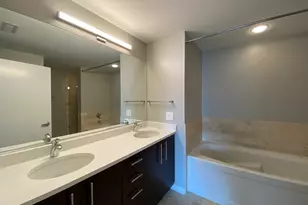 744 W Fullerton Ave, Chicago, IL 60614 - Photo 9