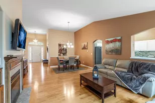 7004 Nathan Ln, Carpentersville, IL 60110 - Photo 5