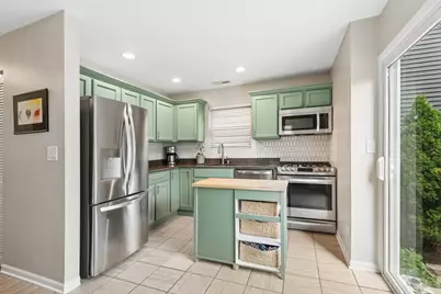 2529 W Shakespeare Avenue, Chicago, IL 60647 - Photo 7