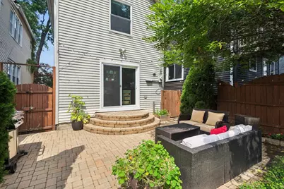 2529 W Shakespeare Avenue, Chicago, IL 60647 - Photo 13