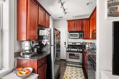 536 W Belmont Avenue #2S, Chicago, IL 60657 - Photo 9