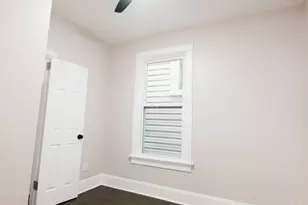 7615 S Champlain Ave, Chicago, IL 60619 - Photo 9