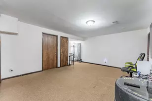 6236 Gold Cir, Hanover Park, IL 60133 - Photo 15