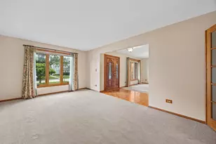 4418 Basswood Dr, Lisle, IL 60532 - Photo 3