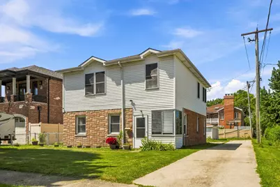 8336 Mango Avenue, Morton Grove, IL 60053 - Photo 3