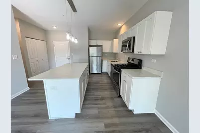 301 N Madison Street #3D, Woodstock, IL 60098 - Photo 3