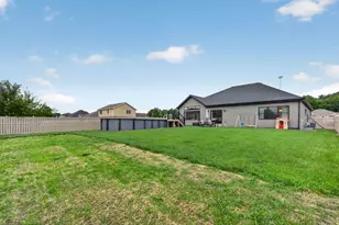 205 Wesley Dr, Peotone, IL 60468 - Photo 31