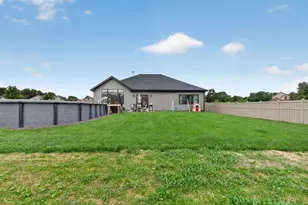 205 Wesley Dr, Peotone, IL 60468 - Photo 29