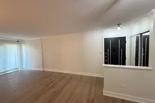 675 Heritage Dr, Hoffman Estates, IL 60169 - Photo 3