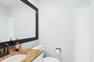 8009 Wildwood Ln, Darien, IL 60561 - Photo 7