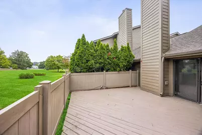 8009 Wildwood Lane, Darien, IL 60561 - Photo 11