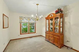 1613 Chestnut Hill Rd, Plainfield, IL 60586 - Photo 7