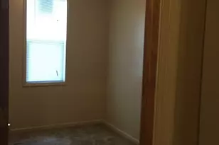10531 S Corliss Ave, Chicago, IL 60628 - Photo 13