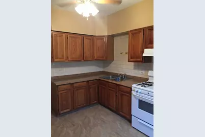 10531 S Corliss Avenue, Chicago, IL 60628 - Photo 3