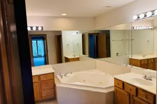 836 Wedgewood Dr, Crystal Lake, IL 60014 - Photo 23