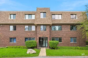 1422 Carol Ct, Palatine, IL 60074 - Photo 1
