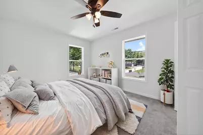 172 E Lakeview Avenue, Round Lake Beach, IL 60073 - Photo 17
