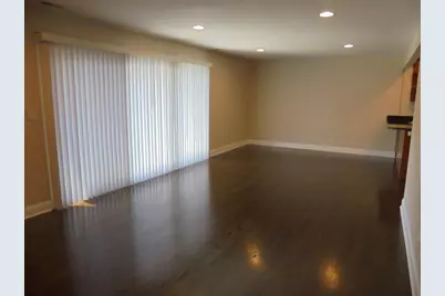 1711 W Jarvis Avenue #102, Chicago, IL 60626 - Photo 13