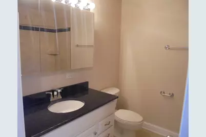 1711 W Jarvis Avenue #102, Chicago, IL 60626 - Photo 17