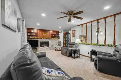 309 S 3rd Street, Chatsworth, IL 60921 - Photo 7
