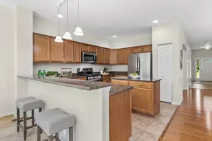 2703 Northmoor Dr, Naperville, IL 60564 - Photo 7