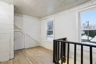 8011 S Dante Ave, Chicago, IL 60619 - Photo 11