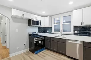 8011 S Dante Ave, Chicago, IL 60619 - Photo 5