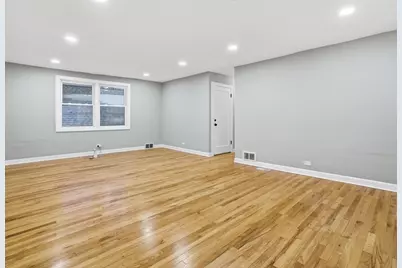 8011 S Dante Avenue, Chicago, IL 60619 - Photo 13