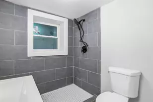 8011 S Dante Ave, Chicago, IL 60619 - Photo 25