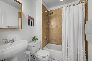 2739 W Thomas St, Chicago, IL 60622 - Photo 11