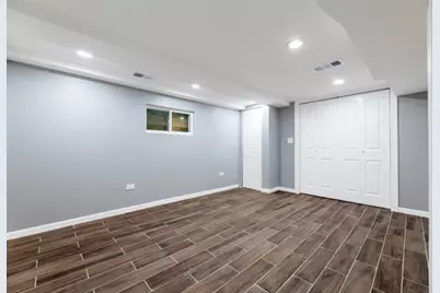 8151 S Commercial Avenue, Chicago, IL 60617 - Photo 15