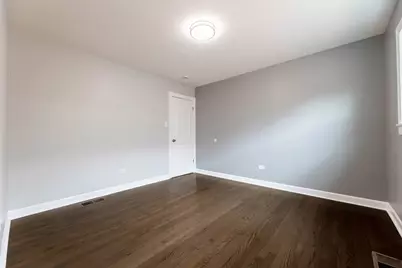 8151 S Commercial Avenue, Chicago, IL 60617 - Photo 11