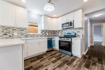 8151 S Commercial Avenue, Chicago, IL 60617 - Photo 9