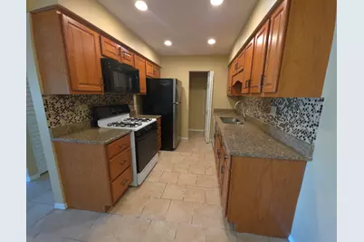 1665 Coach Drive #201, Naperville, IL 60565 - Photo 3