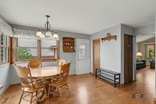 12855 Crestbrook Ct, Crestwood, IL 60418 - Photo 9
