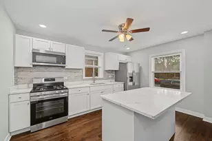 11325 S Avenue H, Chicago, IL 60617 - Photo 7