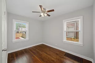 11325 S Avenue H, Chicago, IL 60617 - Photo 15
