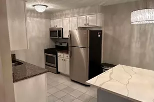 9440 S 79th Ct, Hickory Hills, IL 60457 - Photo 7