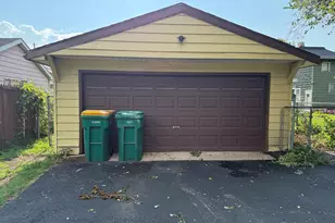 526 Gardner St, Joliet, IL 60433 - Photo 7